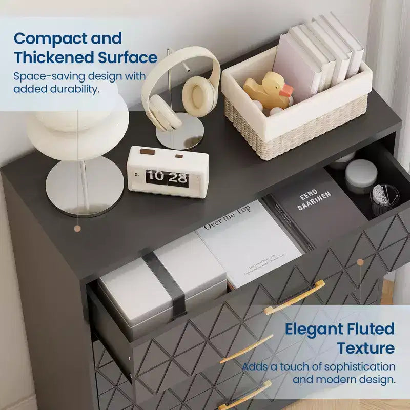 Cómoda Alta de Madera de 4 Cajones con Tiradores Dorados, Mueble Moderno de Almacenamiento, Parte Superior Ancha
