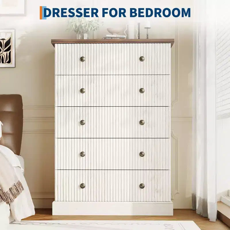 Cómoda horizontal acanalada, cómoda de madera con tiradores metálicos, moderna