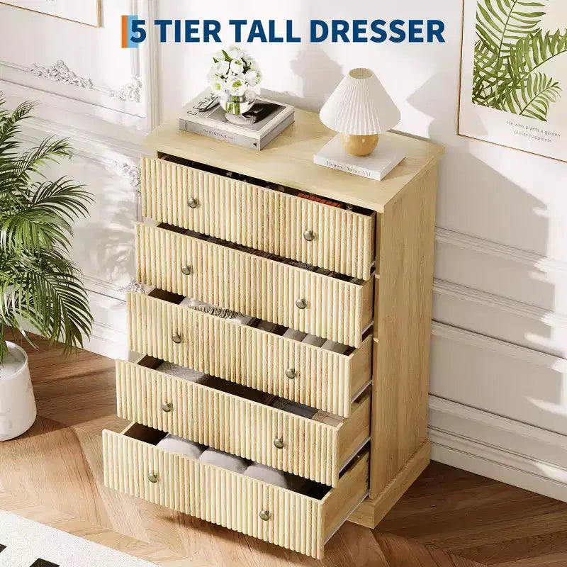 Cómoda horizontal acanalada, cómoda de madera con tiradores metálicos, moderna