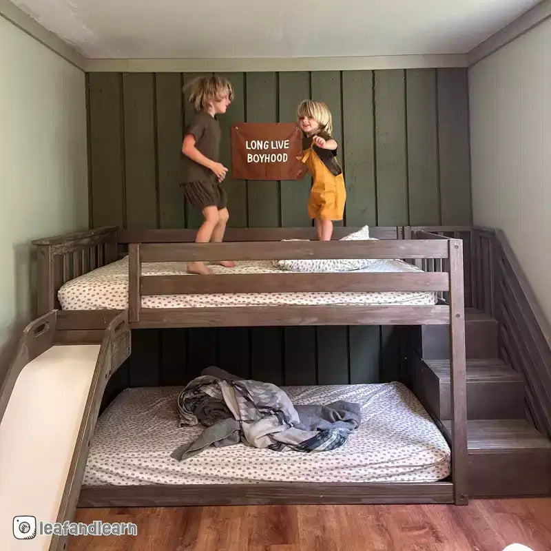 Litera baja doble sobre doble con tobogán y escaleras, cama de plataforma de madera maciza para niños, 14 barandillas